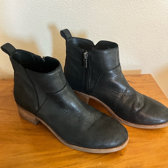 NWOT Lucky Brand Leather Boot - Picture 1 of 5